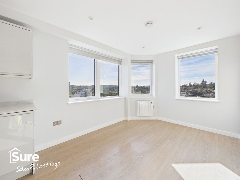 Property photo 3 of 22 4955634