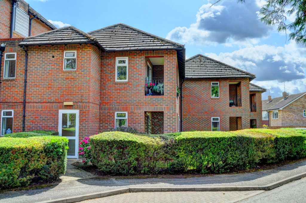 Property photo 1 of 14 30001735-Hr-1