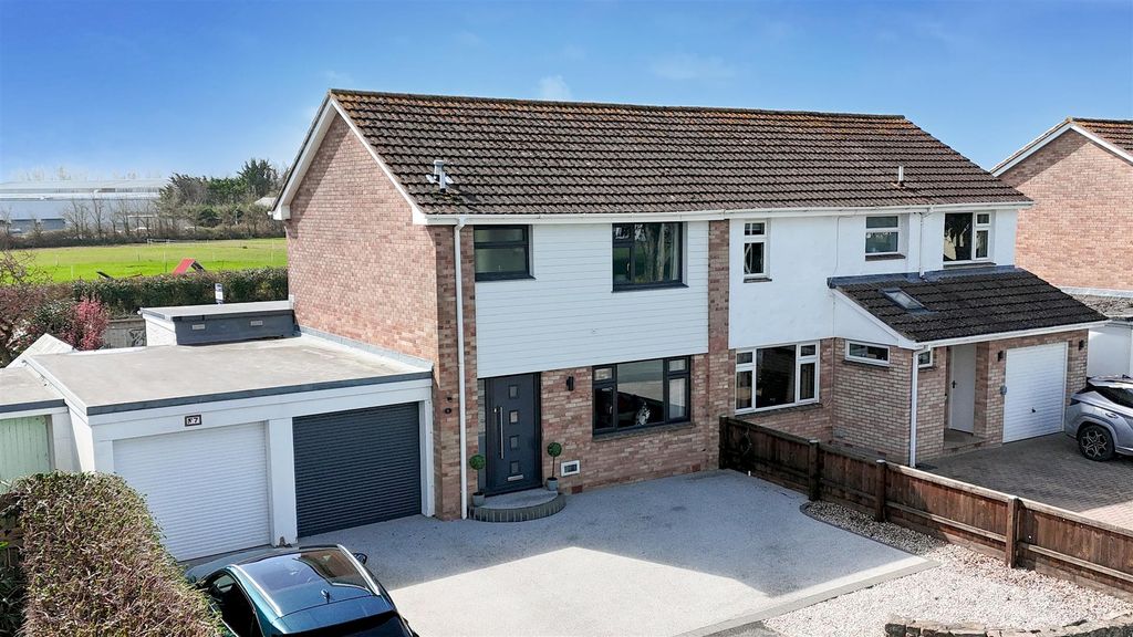 Property photo 1 of 22 Southlands Drone 1.Jpg