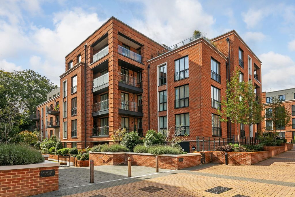 Property photo 1 of 10