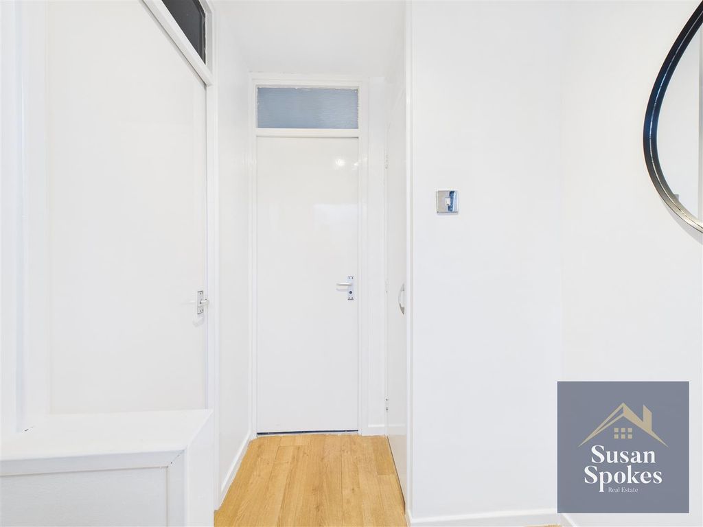 Property photo 2 of 13 Cam01858G0-Pr0209-Still009.Jpg