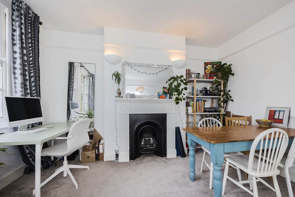 Property photo 3 of 12
