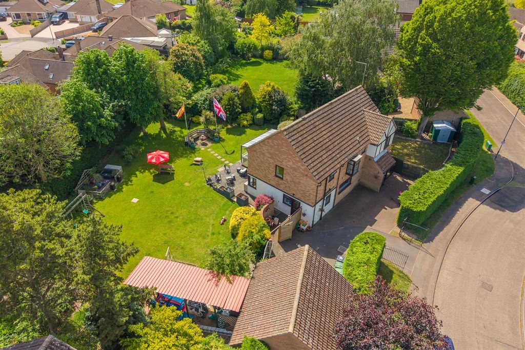 Property photo 2 of 44