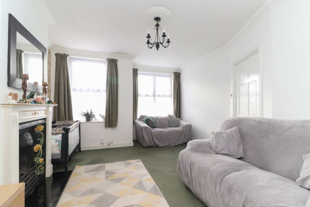 Property photo 2 of 22 Picture 2