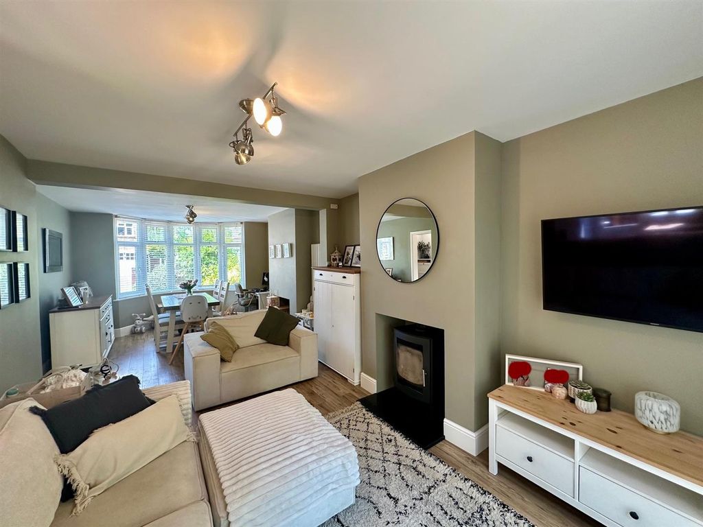 Property photo 2 of 26 Lounge