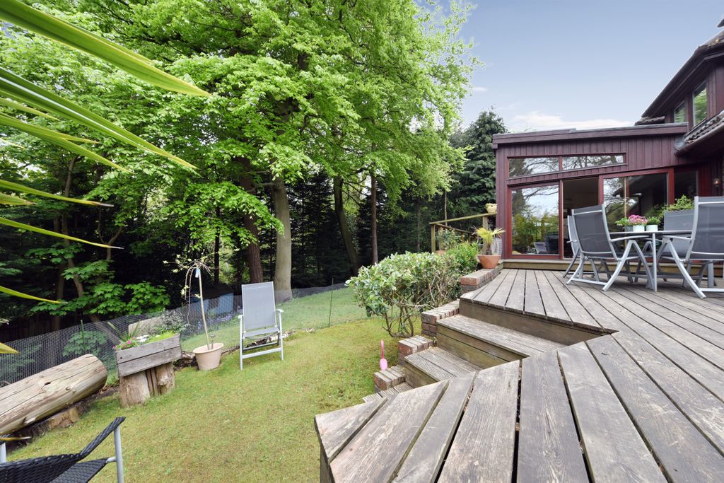 Property photo 3 of 13