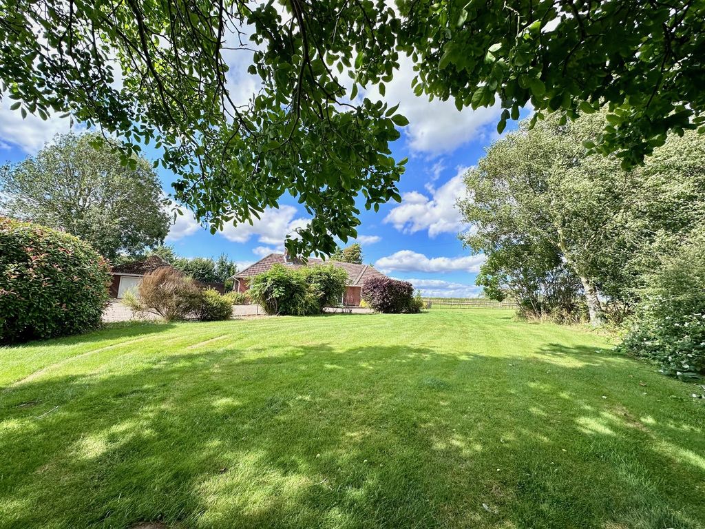 Property photo 3 of 21