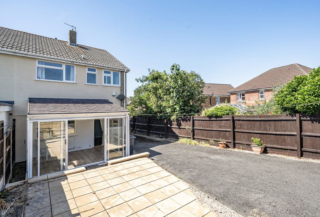 Property photo 1 of 21 1319446-3-686Fce1...