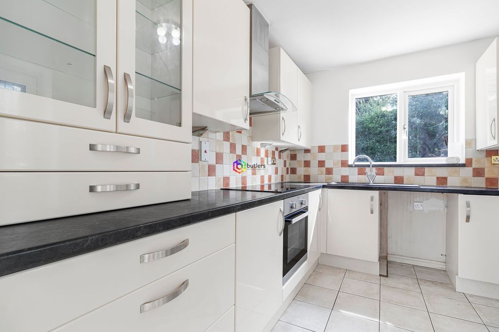 Property photo 2 of 13