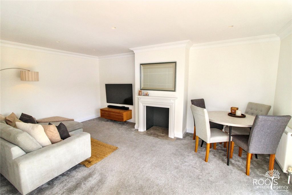 Property photo 3 of 13 Living Room