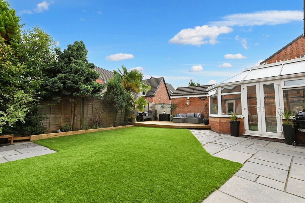 Property photo 2 of 35