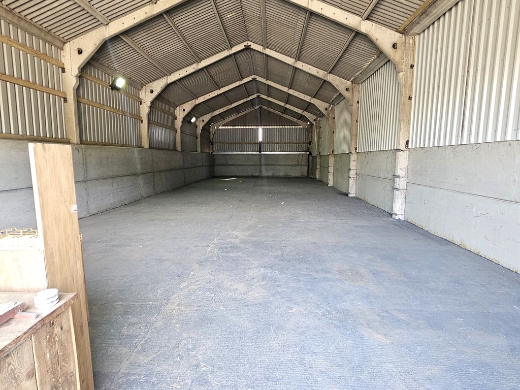 Property photo 2 of 5