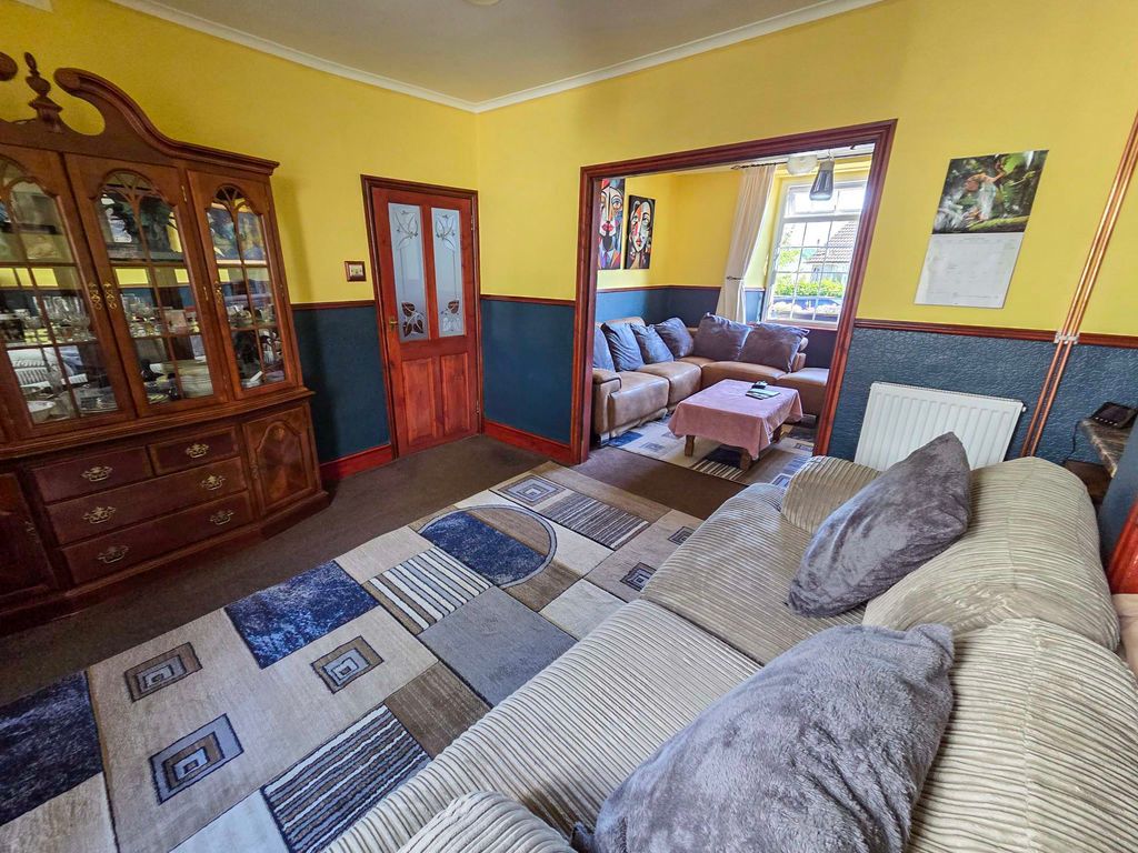 Property photo 3 of 32 Photo 12