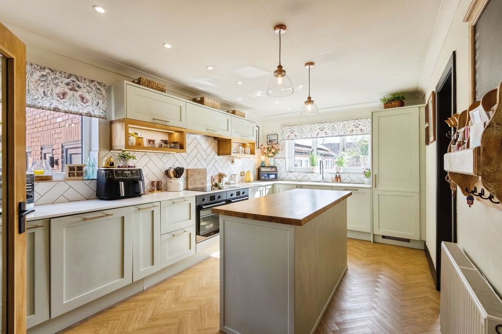 Property photo 2 of 37 Kitchen