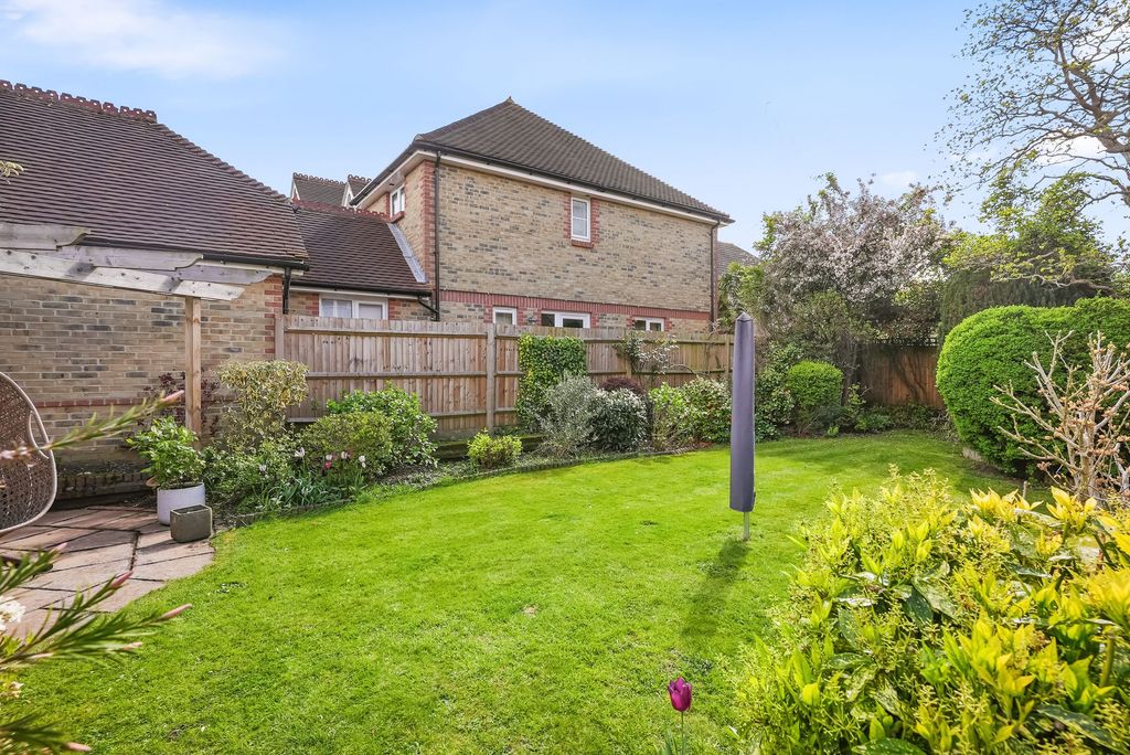 Property photo 2 of 21