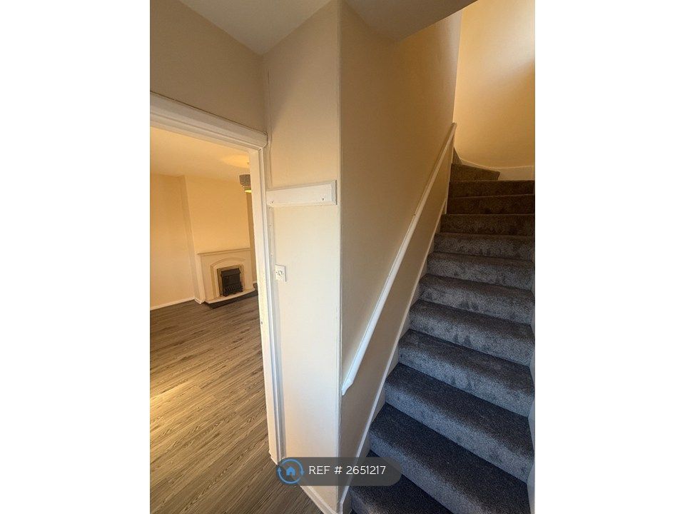 Property photo 1 of 12 Entrance