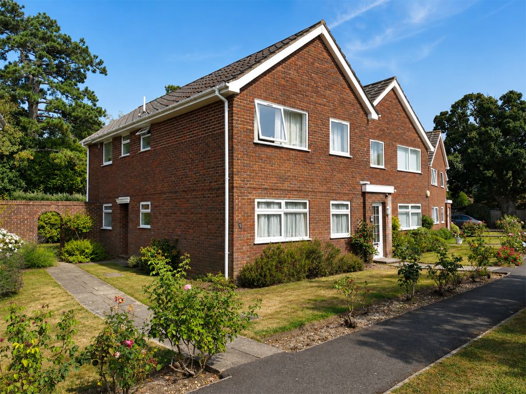 Property photo 1 of 10 MC Front