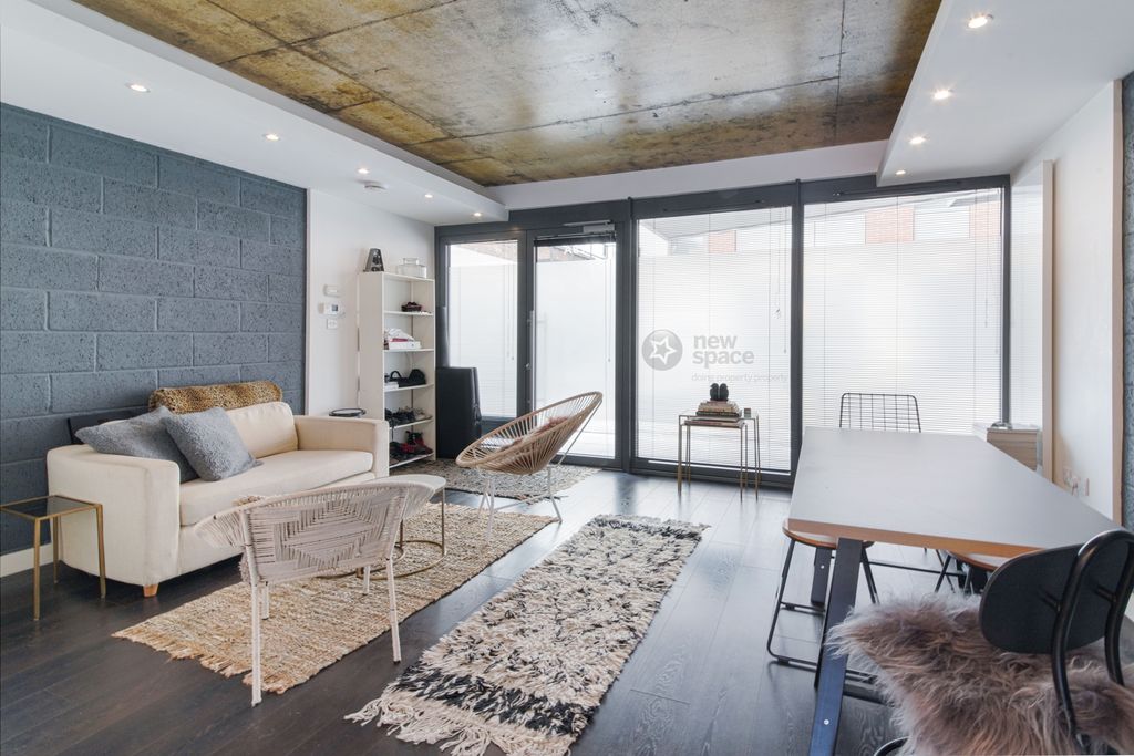 Property photo 3 of 16 Photo 3