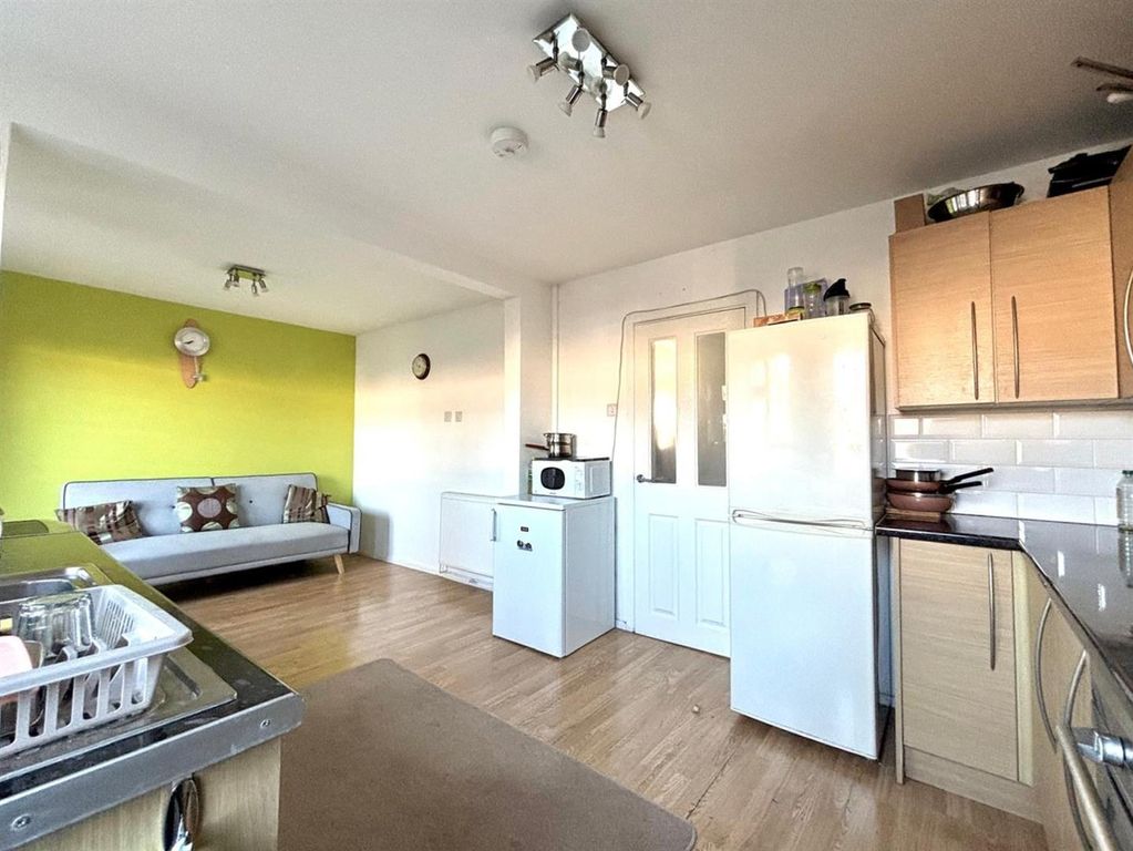Property photo 3 of 13 Whatsapp Image 2025-09-22 At 11.53.03_E4Fa649E.Jpg