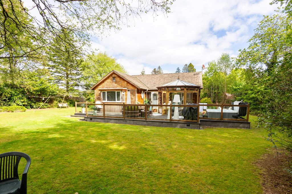 Property photo 1 of 40 External