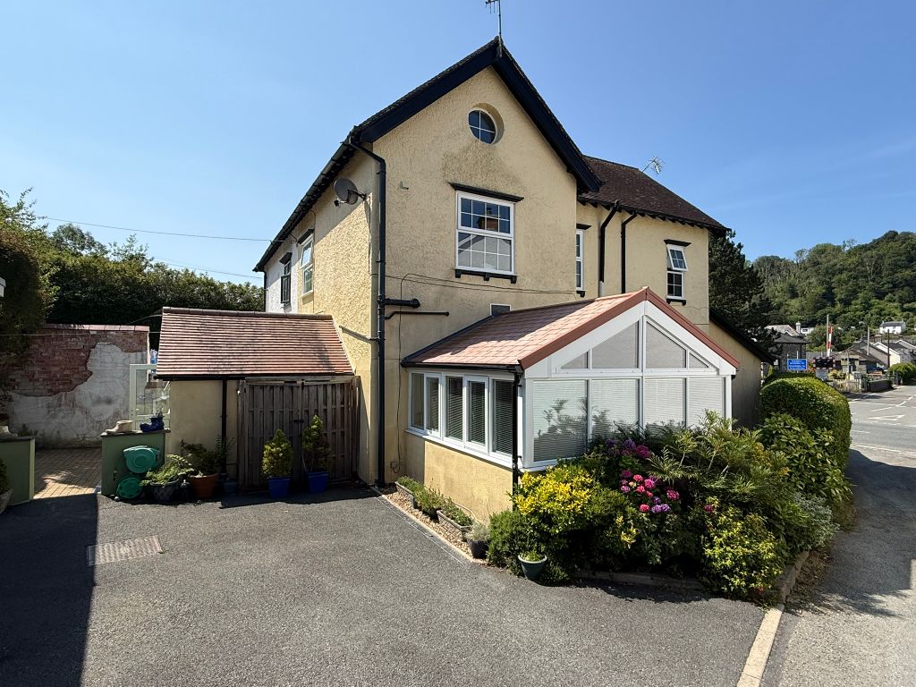 Property photo 1 of 36