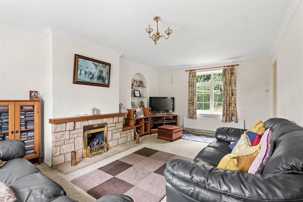 Property photo 2 of 13