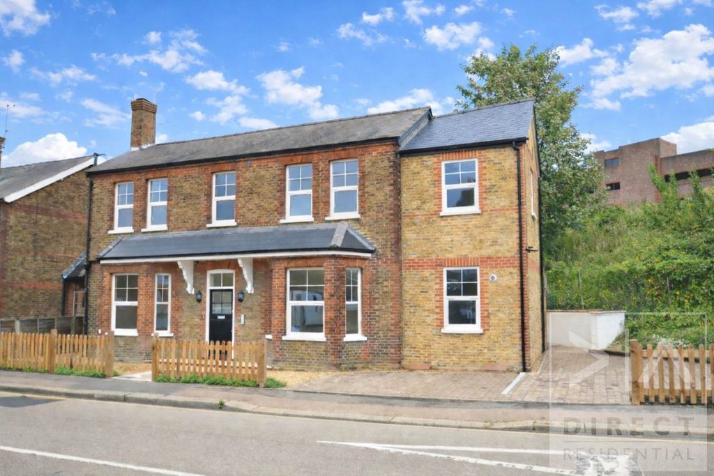 Property photo 1 of 5