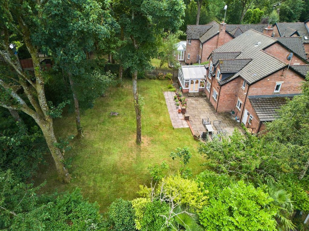 Property photo 3 of 38 Moor 4.Jpeg