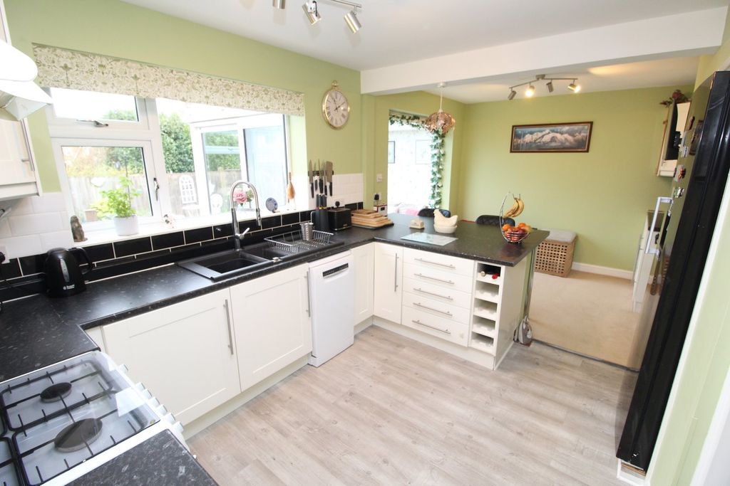 Property photo 3 of 24