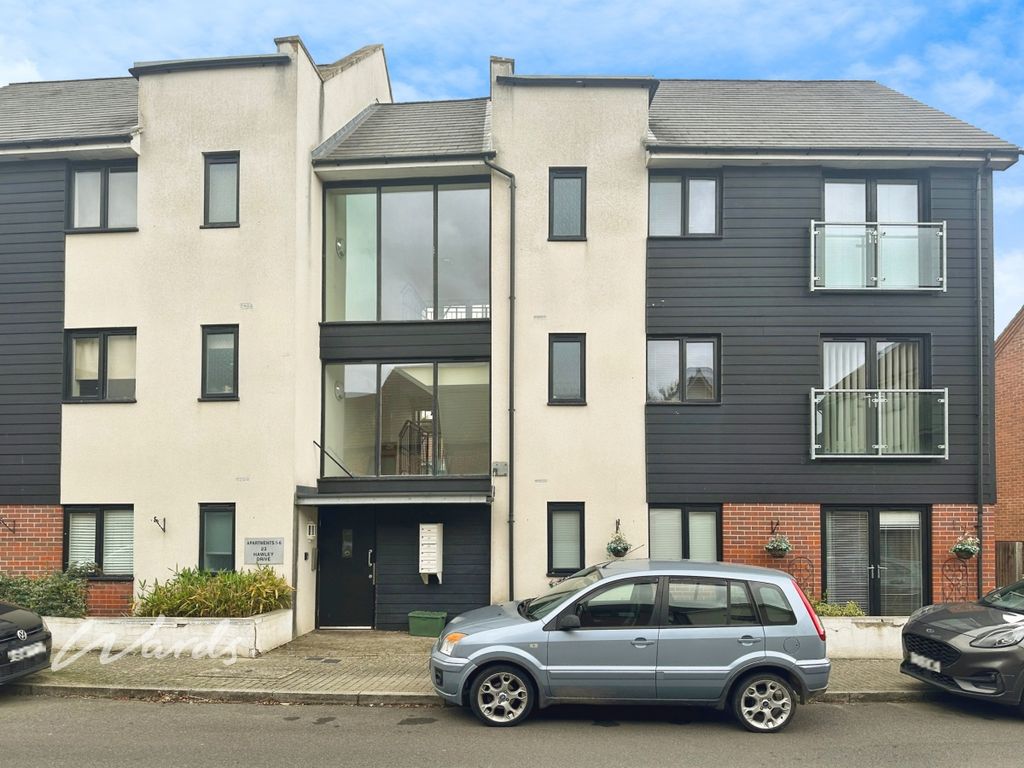 Property photo 1 of 15 Front