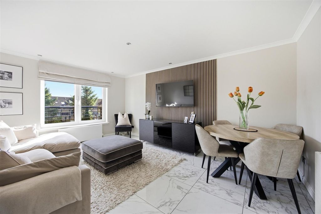 Property photo 2 of 12 03-23_Edward_Place_Stepps_003.Jpg