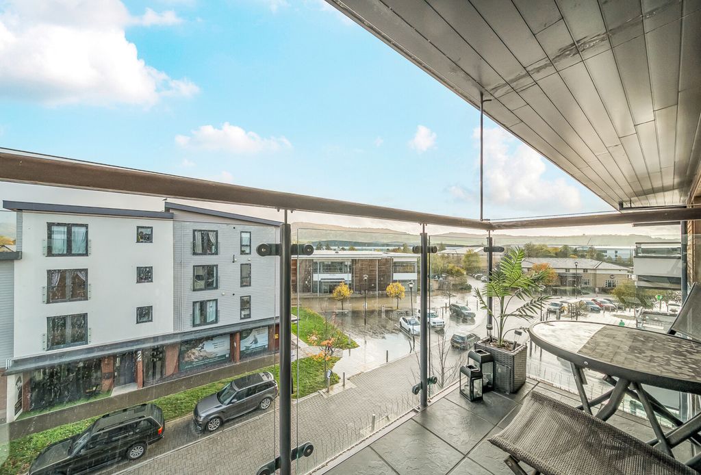 Property photo 3 of 14 1371433-7-68Fb981...