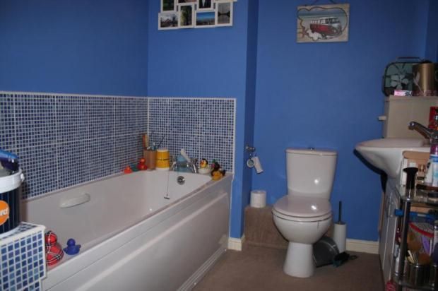 Property photo 3 of 4 Bathroom