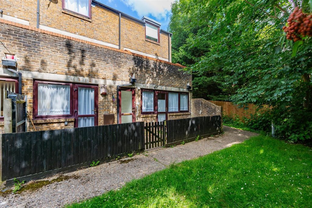 Property photo 1 of 11 Front