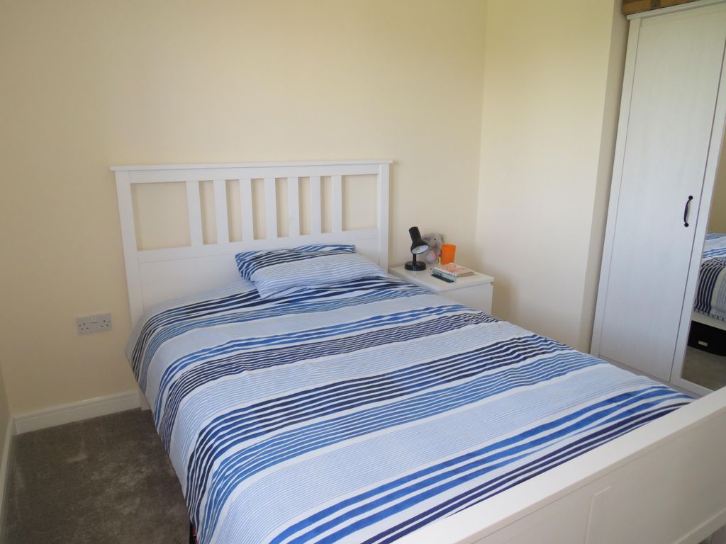 Property photo 3 of 7 Bedroom 1