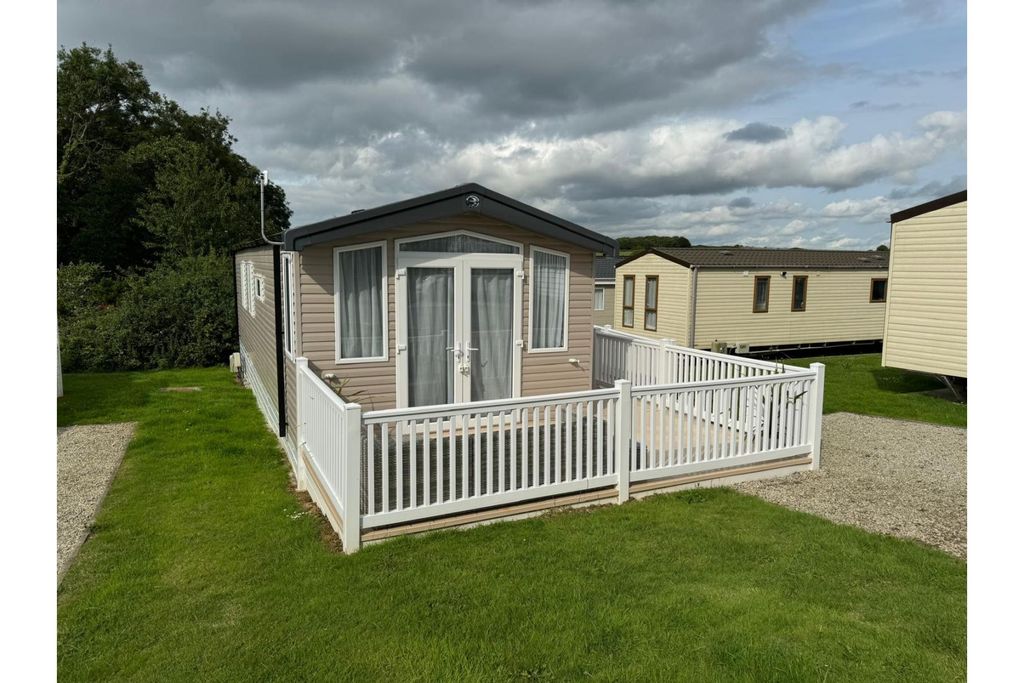 Property photo 1 of 26