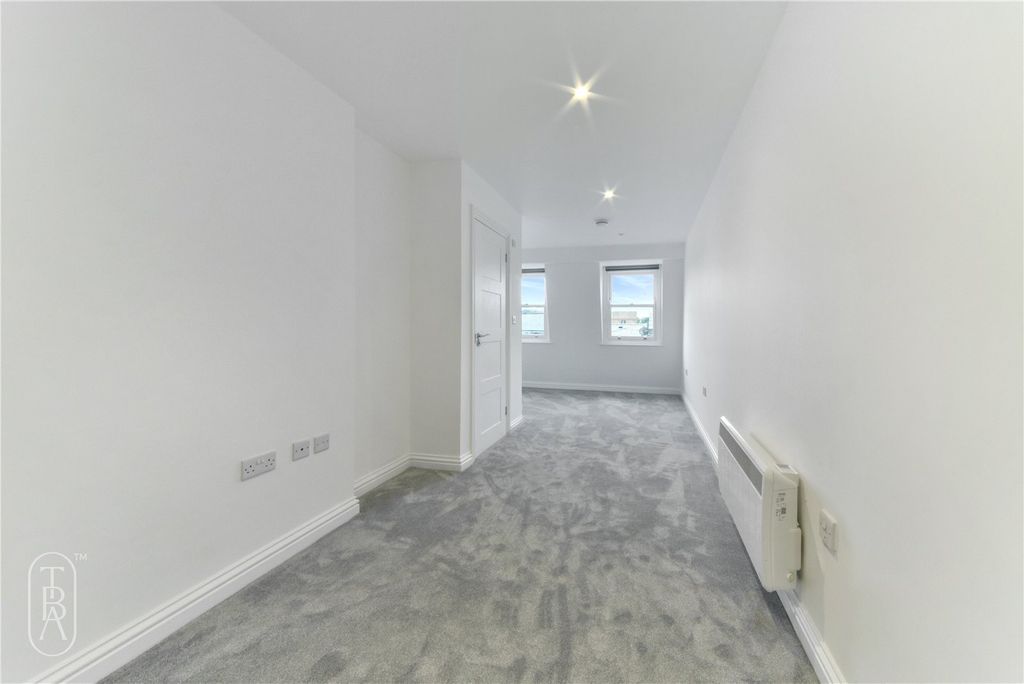 Property photo 3 of 7 Picture No. 01