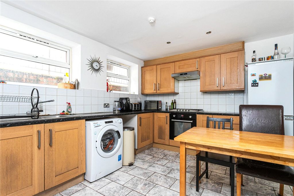 Property photo 3 of 12 Picture No. 09