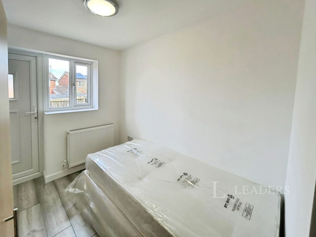 Property photo 3 of 11 Pbox-Img.Jpg