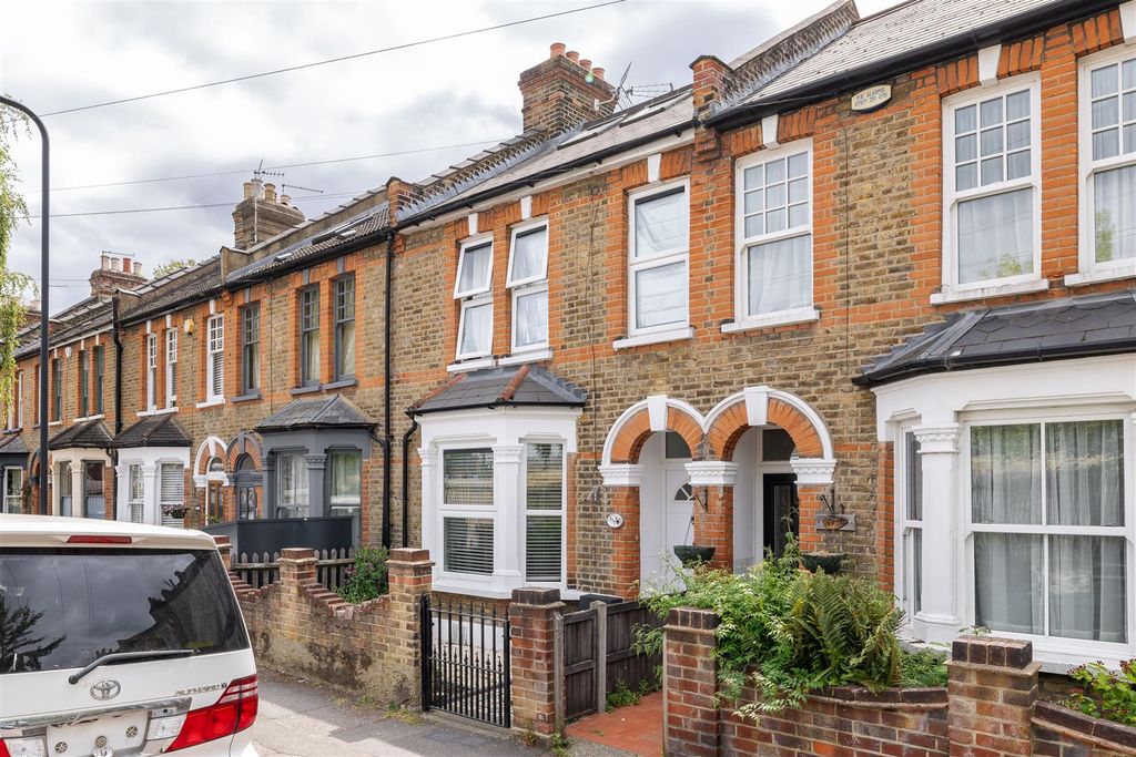 Property photo 1 of 32