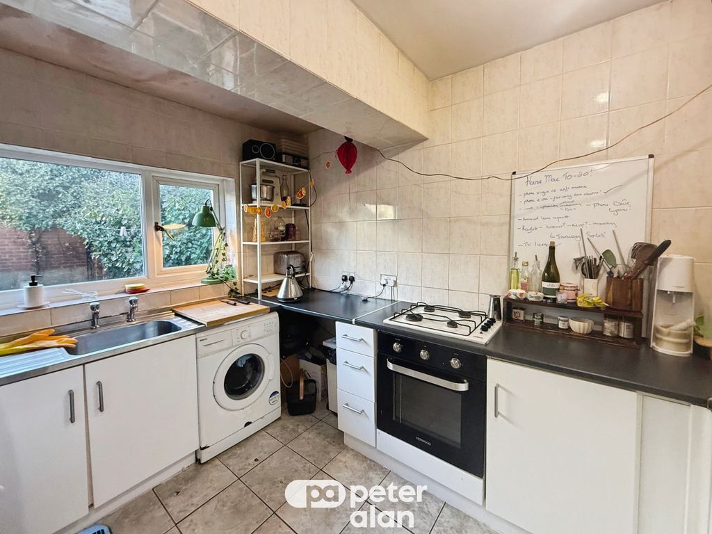 Property photo 3 of 9 Front