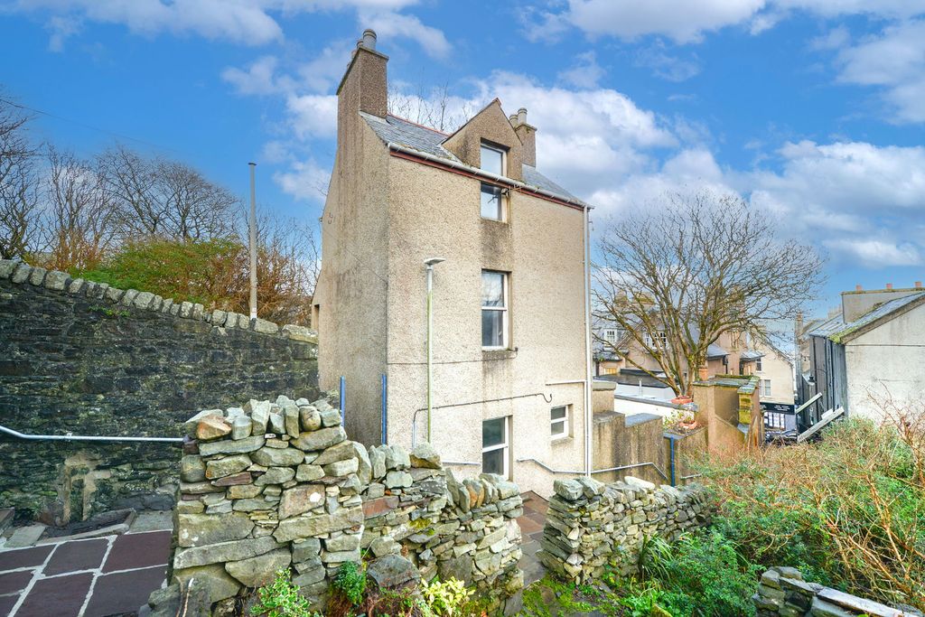 Property photo 1 of 26