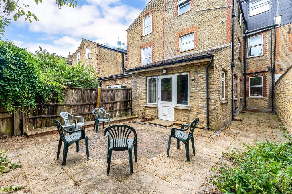 Property photo 2 of 14 Picture No. 19
