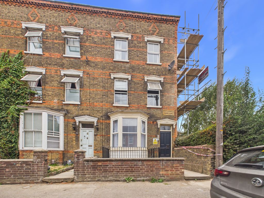 Property photo 1 of 6