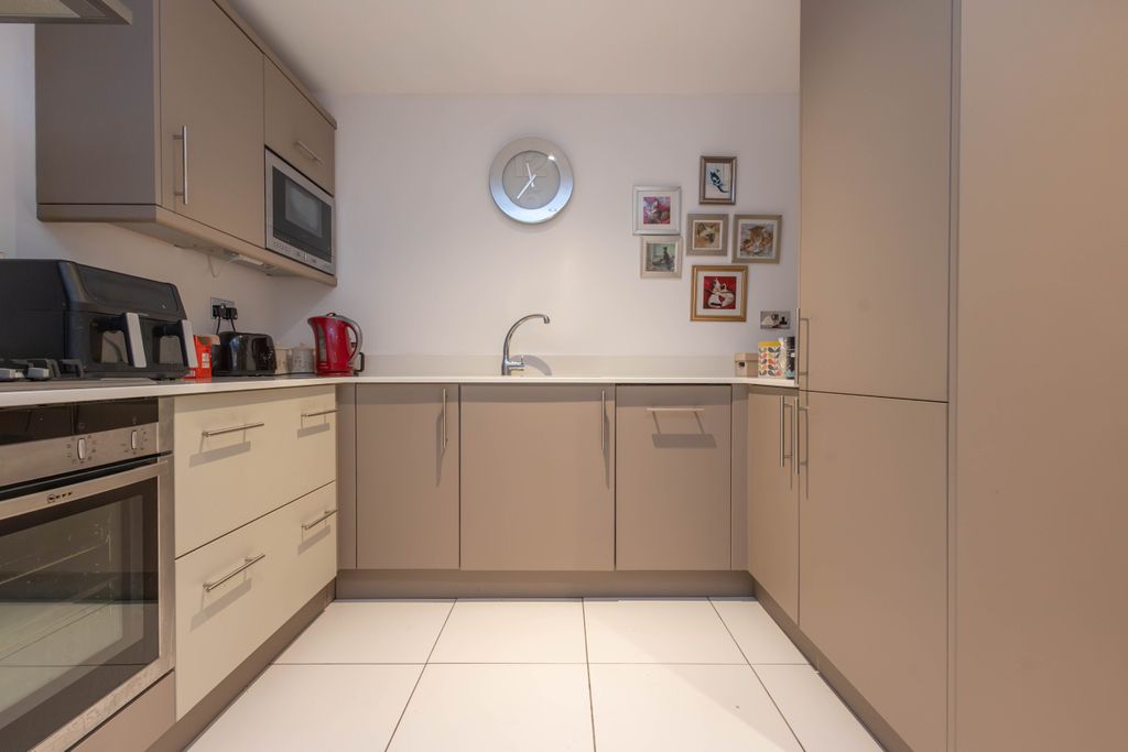 Property photo 2 of 12 R6M_2064