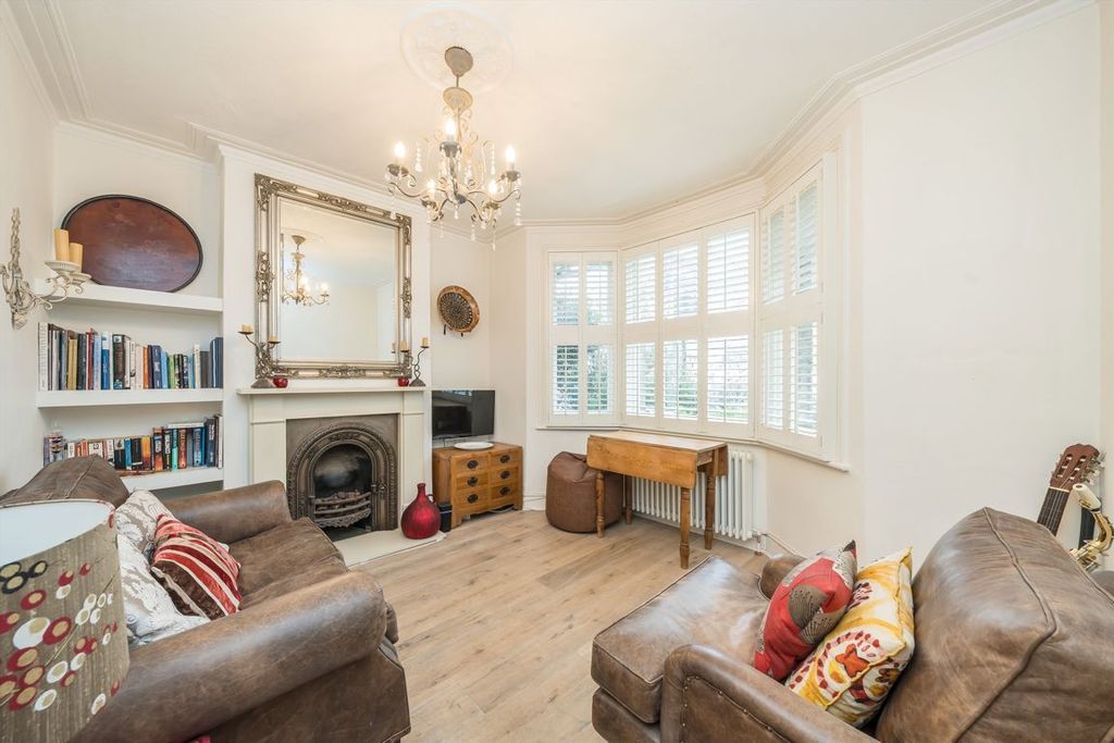 Property photo 2 of 7