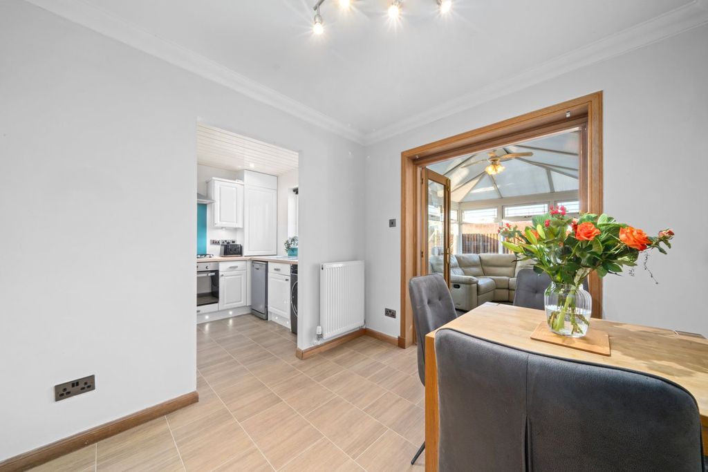 Property photo 2 of 37