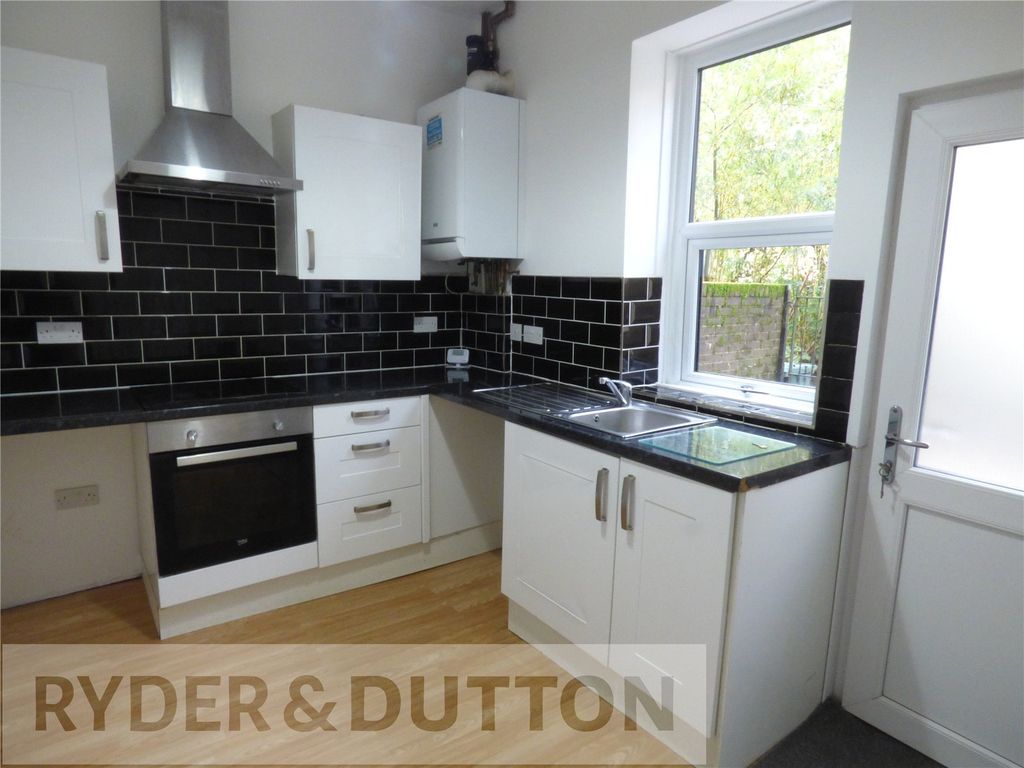 Property photo 3 of 15 Kitchen