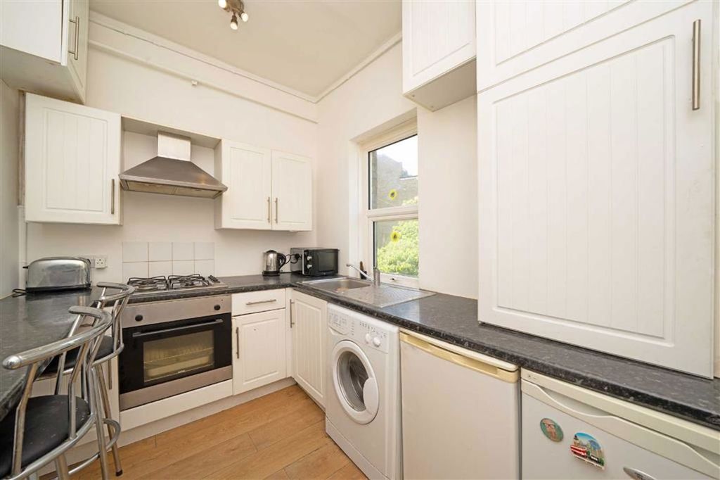 Property photo 3 of 6