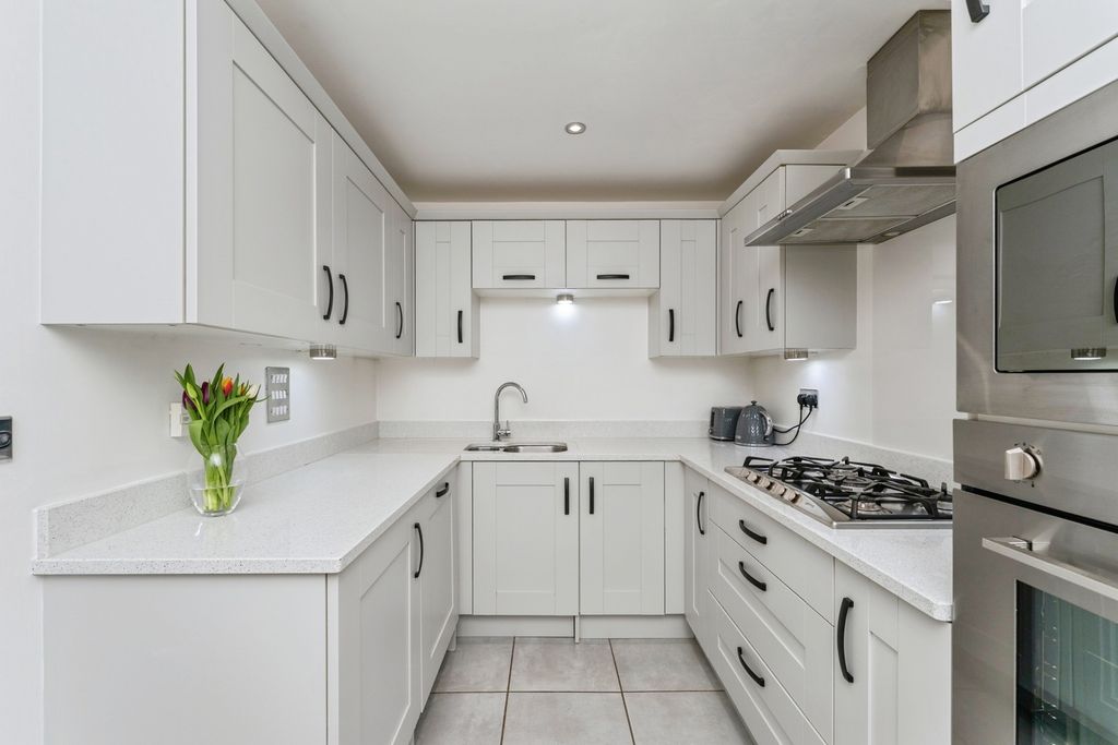 Property photo 2 of 21 Pbox-Img.Jpg